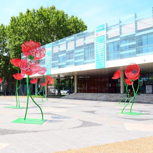 Sculpture en fibre de verre - Flower A 3D - Terra Group - au sol / pour hôtel / pour espace public
