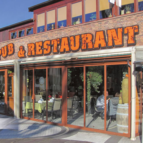 Véranda autoportée - PIŁA - Copal - en verre / en aluminium / pour restaurant