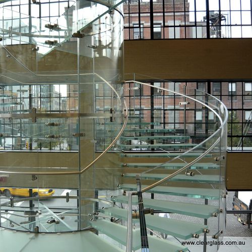 Marche en verre - Clear glass - antidérapante / haute résistance / préfabriquée