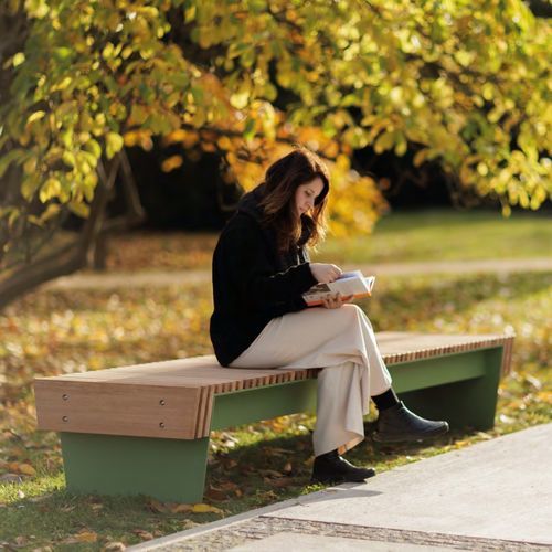Banc public contemporain - O1-2621 - egoé - en bois massif / en frêne / en bois huilé