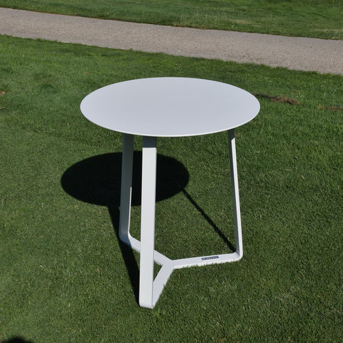 Table d'appoint contemporaine - POLO - GreenDesign - en aluminium / ronde / 3 pieds