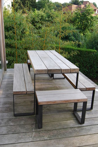 Table contemporaine - CABUY Didier - en chêne / rectangulaire / carrée