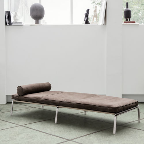 Lit de jour contemporain - NORR11 - MAN - Paustian - en toile / d'intérieur / résidentiel