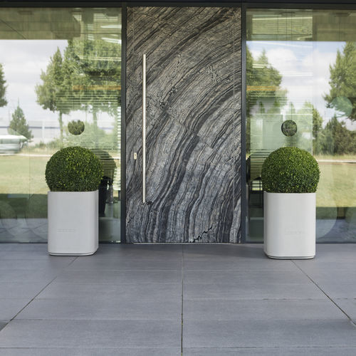 Pot de jardin en béton - opus satio - CO33 - carré / professionnel / gris