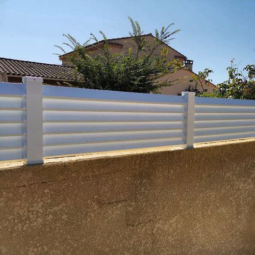 Clôture à lames - CERBÈRE  - La Clôture Française - de jardin / en PVC / contemporaine