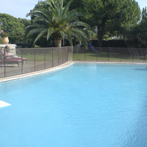 Clôture grillagée - La Clôture Française - pour piscine / en PVC / contemporaine