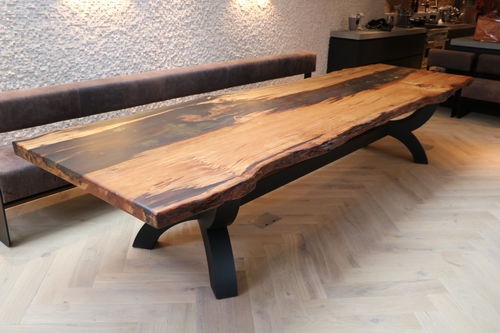 Table à manger contemporaine - KAURI  - Unik - en bois massif / en bois laqué / en bois de feuillus