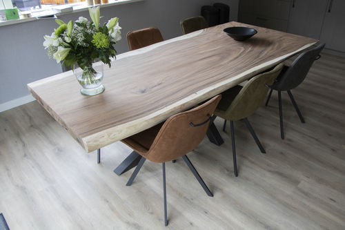 Table contemporaine - SUAR - Unik - en bois massif / en noyer américain / en bois exotique