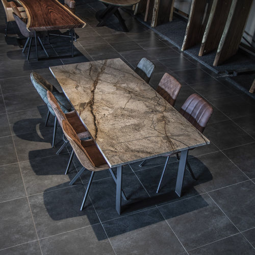 Table à manger contemporaine - Unik - en marbre / avec piètement en métal / rectangulaire