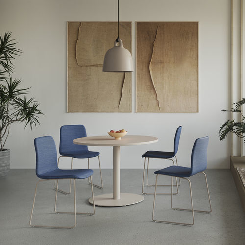 Chaise visiteur contemporaine - VAPAA - Nowy Styl - d'intérieur / en tissu / avec piètement en métal