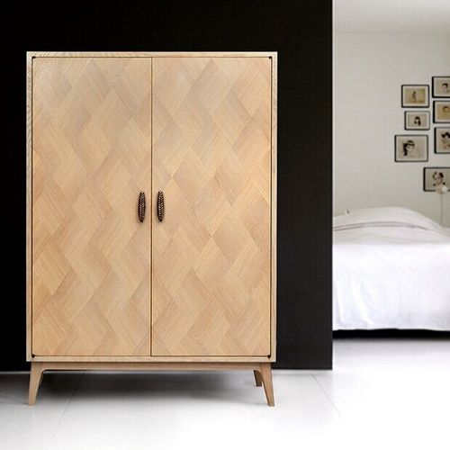 Armoire contemporaine - AFONSO - Larforma - en bois massif / en MDF / en contreplaqué