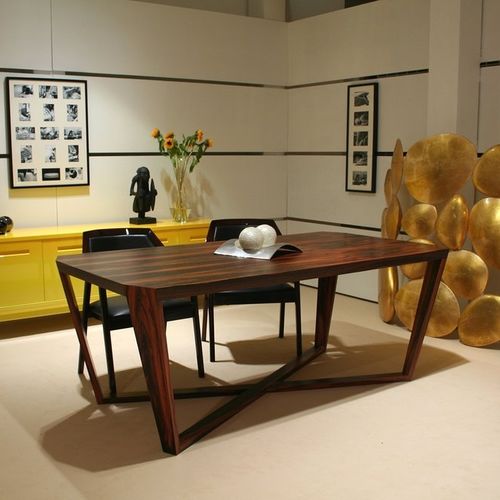 Table contemporaine - GRAPPA - Larforma - en placage de bois / en contreplaqué / en bois exotique