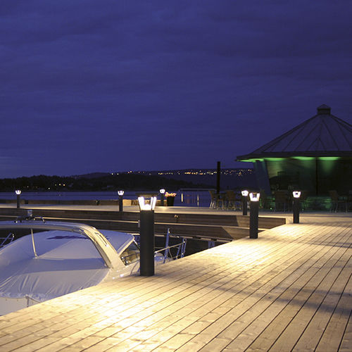 Borne d'éclairage urbaine - RAY II - SG LIGHTING - contemporaine / en aluminium / à LED