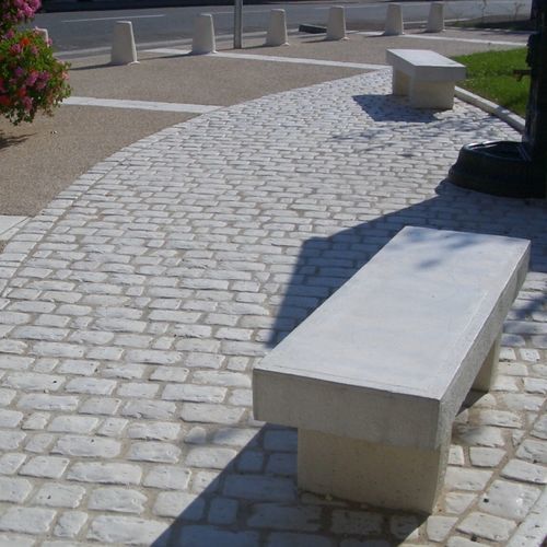 Banc public contemporain - BANC2 - REPLIK - en béton / sans dossier / sans accoudoirs