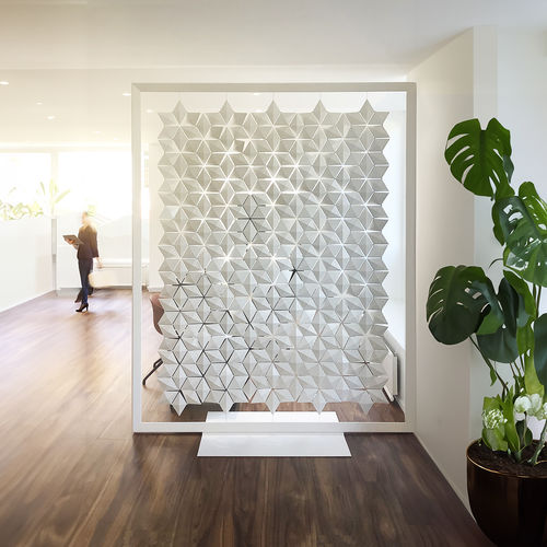 Séparateur d'espace en bois - FACET  - Bloomming - en aluminium / pour bureau / blanc