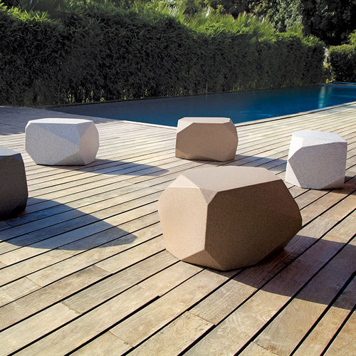 Tabouret contemporain - SERENO 65P - Degardo GmbH - en plastique / piètement central / sur mesure
