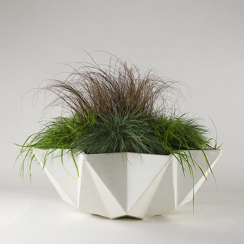 Jardinière en béton fibré - KRONEN BOWL CREAM CONCRETE - Adam Christopher Design - contemporaine / pour espace public / d'intérieur