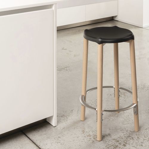 Tabouret contemporain - Poêle Collection - ALESSI S.P.A. - en hêtre / en acier / avec piètement en hêtre