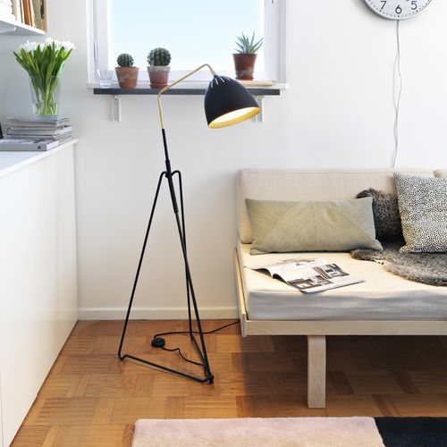 Lampe sur pied - Lean  - ORSJO - en laiton brut / en caoutchouc / design scandinave