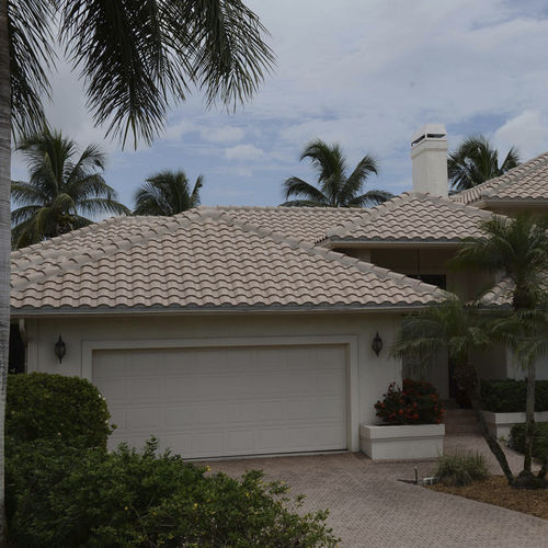 Tuile à emboitement - SANIBEL : SAND DOLLAR - Crown Roof Tiles - en béton / double