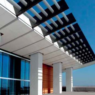 Brise-soleil en métal - ADEN METAL - en verre / pour façade / horizontal