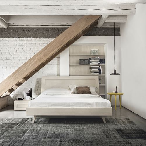 Lit double - MAESTRALE M01 - Scandola - contemporain / avec tête de lit / en bois massif