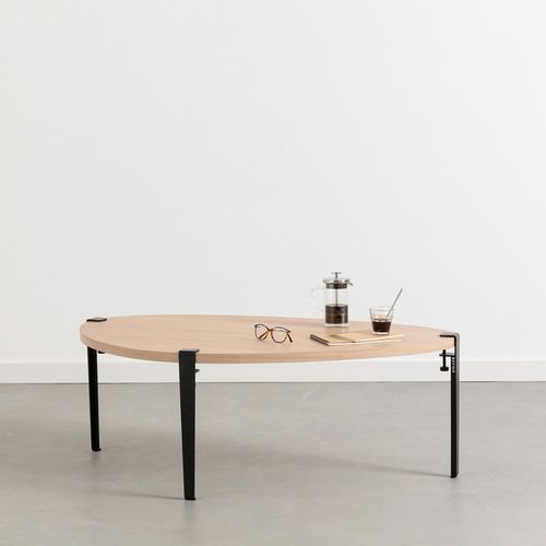 Table basse contemporaine - PEBBLE  - TIPTOE - en chêne / avec piètement en acier thermolaqué / 3 pieds