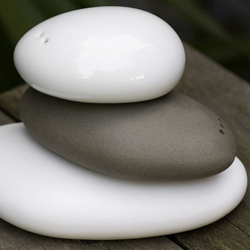 Salière et poivrière en porcelaine - BALANCE - TOAST - à usage domestique