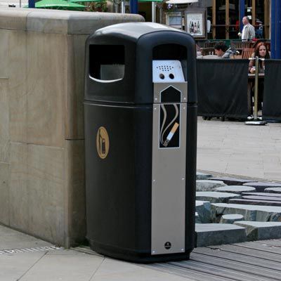 Poubelle publique - INTEGRO™ - Glasdon Group Limited - en inox / en plastique recyclé / avec cendrier intégré