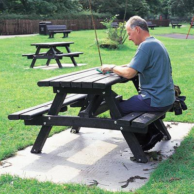 Table de pique-nique classique - Clifton™ Picnic Table  - Glasdon Group Limited - en plastique recyclé / en composite / rectangulaire
