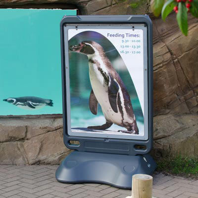 Panneau d'affichage mural - ADVOCATE™ WALL MOUNTED - Glasdon Group Limited - d'extérieur / en aluminium