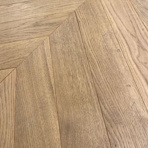 Parquet contrecollé - CHEVRONS - The Oak Factory - à batons rompus / huilé / à coller