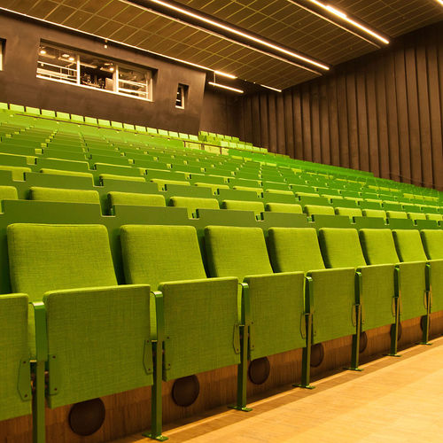 Fauteuil d'auditorium contemporain - FORM - Hamari - en tissu / en cuir / en contreplaqué
