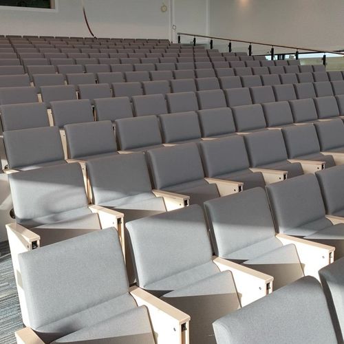 Fauteuil d'auditorium contemporain - ODEON - Hamari - en tissu / en contreplaqué / en métal