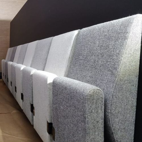 Chaise d'auditorium contemporaine - HLA-WALL - Hamari - d'intérieur / en contreplaqué / en acier