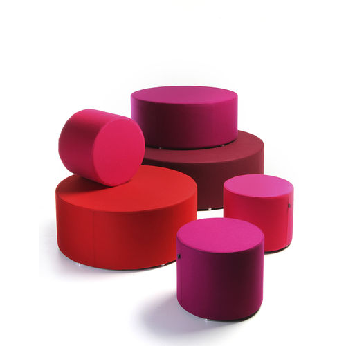 Pouf contemporain - POINT - BEJOT SP. Z O.O. - en tissu / rond / pour établissement public