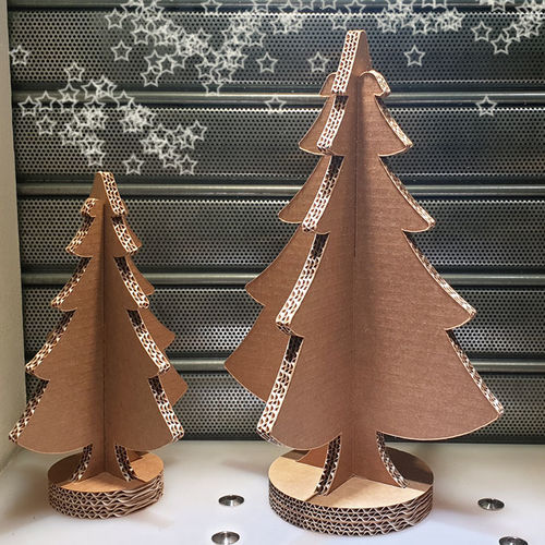 Sculpture en carton - CHRISTMAS TREE - Lessmore - au sol / blanche / dorée