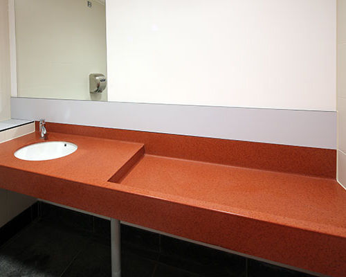 Station de changement de couches en HPL - Washroom Washroom Limited - sur pied / murale / professionnelle