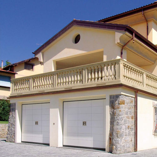 Porte de garage basculante - Geo - SILVELOX GROUP SPA - en chêne / en mélèze / en okoumé