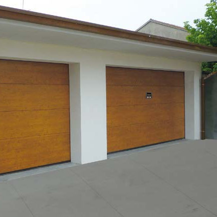 Porte de garage sectionnelle - Amazonas - SILVELOX GROUP SPA - en acier galvanisé / automatique / manuelle