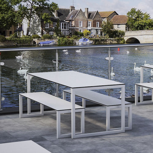 Ensemble table et bancs contemporain - BLOCK - Frovi - en acier / d'extérieur / pour espace public