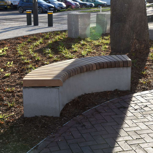 Banc public contemporain - GRID - Elément 7 - CROSO FRANCE - en béton / en bois / sans dossier