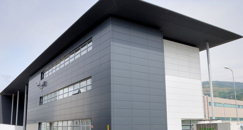 Bardage en panneaux - SYSTEM ZA RIV  - Zanetti - en composite / lisse / pour façade ventilée