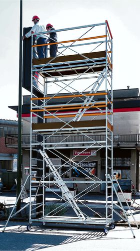 Échafaudage en acier galvanisé - SUPERLUNGO 3001 - Frigerio Carpenterie - sur roulettes