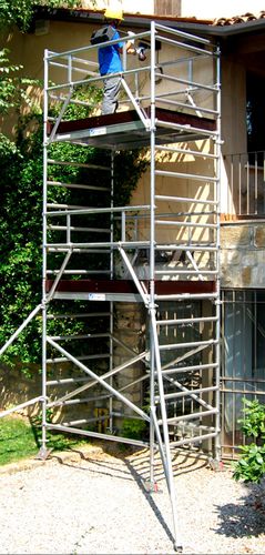 Échafaudage en aluminium - ALUPONT FHDA - Frigerio Carpenterie - sur roulettes