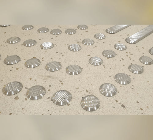 Clou podotactile en inox - DIAMOND WARNING - Kent Stainless - de dissuasion