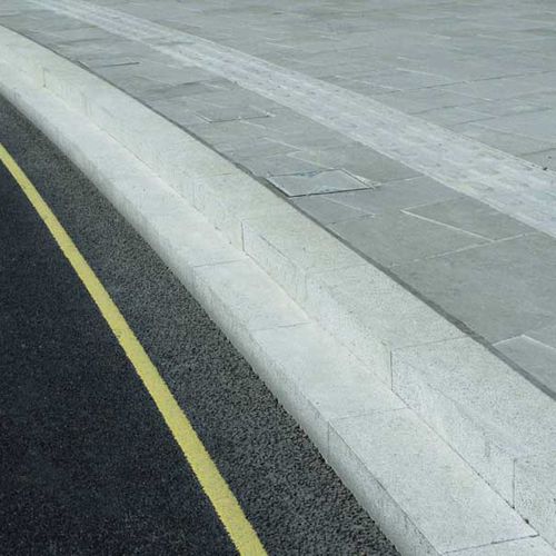 Bordure pour trottoir - KERBS : GREY CURB - DVTSTONE - en pierre naturelle