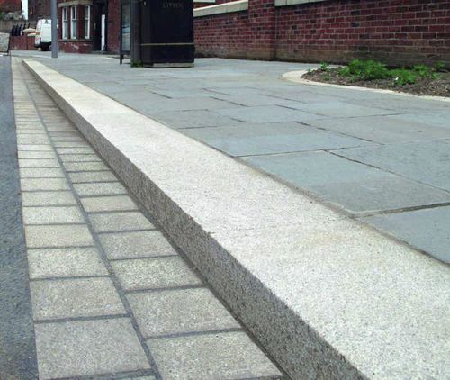 Bordure pour trottoir - KERBS : YELLOW CURB - DVTSTONE - en granite / linéaire