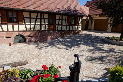 Pavé en béton - ORTENAUER  - UHL - drainant / carrossable / pour espace public