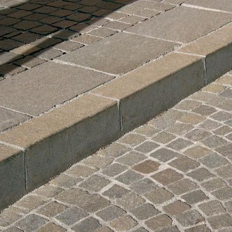 Bordure pour trottoir - KERBSTONES - EURO PORFIDI - en porphyre / rectangulaire